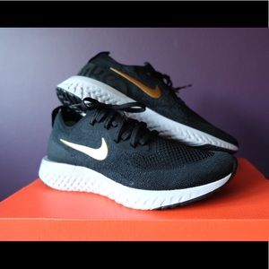 Nike Epic React Flyknit WMNS Shoe